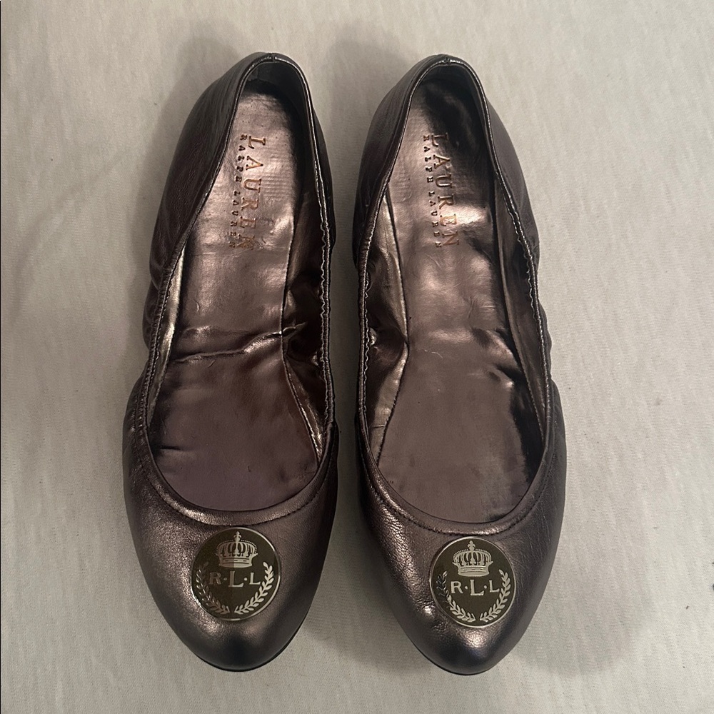 Lauren Ralph Lauren Shiny Pewter Metallic Ballet Flats with RL Logo Size 7.5 - Picture 4 of 14